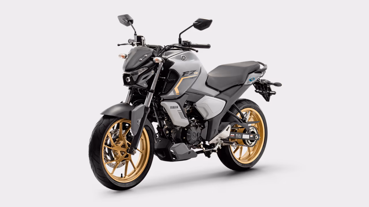 A 150cc com cara de 250 e que roda mais de 400 km com um único tanque