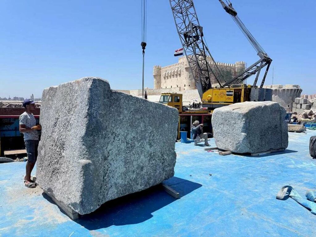 Blocos do Farol de Alexandria são resgatados após mais de 1000 anos