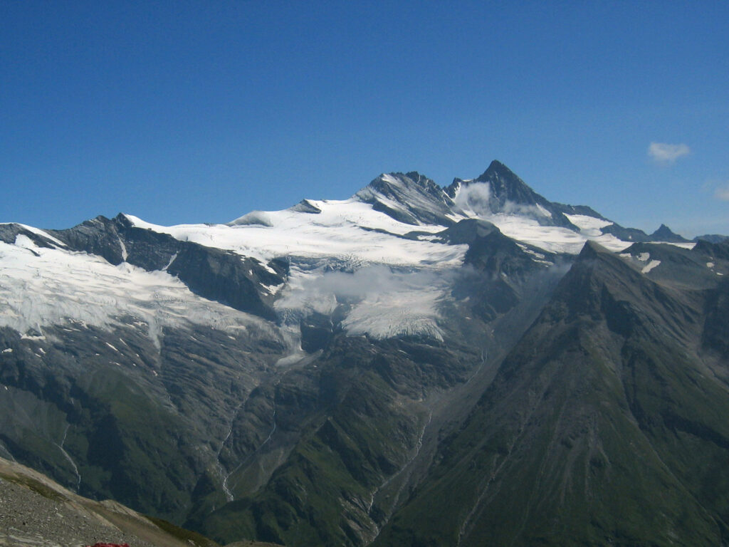 Alpinista vai a julgamento por morte de namorada em montanha na Áustria