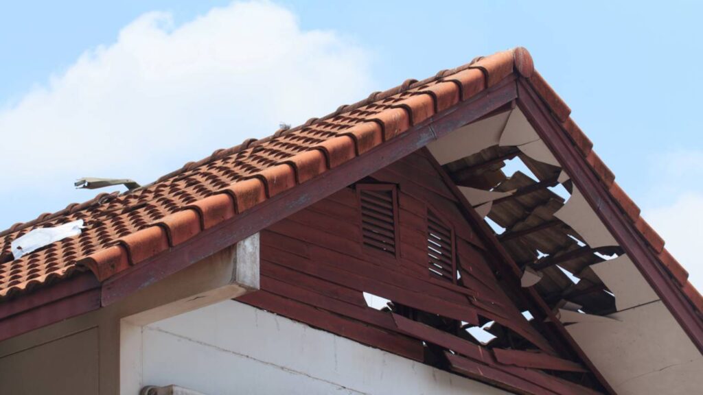 Lei define de quem é responsabilidade sobre danos estruturais graves em imóvel alugado. Proprietário ou inquilino?