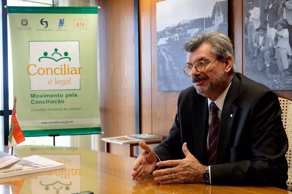 Buzzi alega dificuldades de ‘equilíbrio’ e pede arquivamento de denúncia no STJ