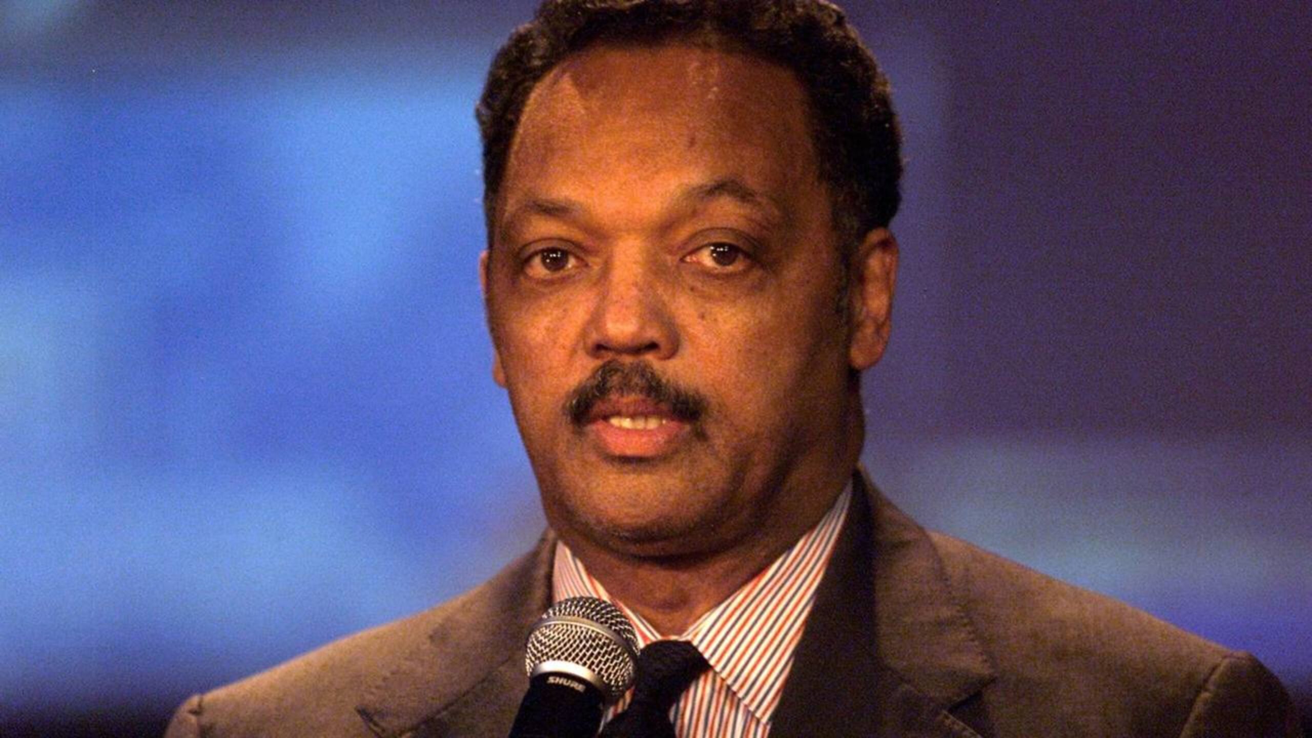 Morre Jesse Jackson, pastor e líder dos direitos civis nos EUA, aos 84 anos