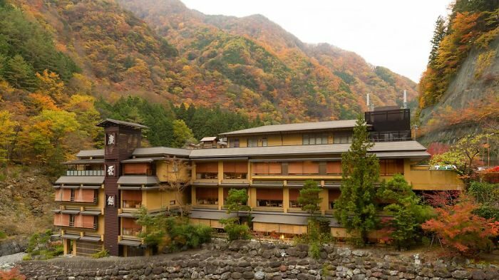 O hotel mais antigo do mundo está em funcionamento desde 705 d.C. e nunca fechou