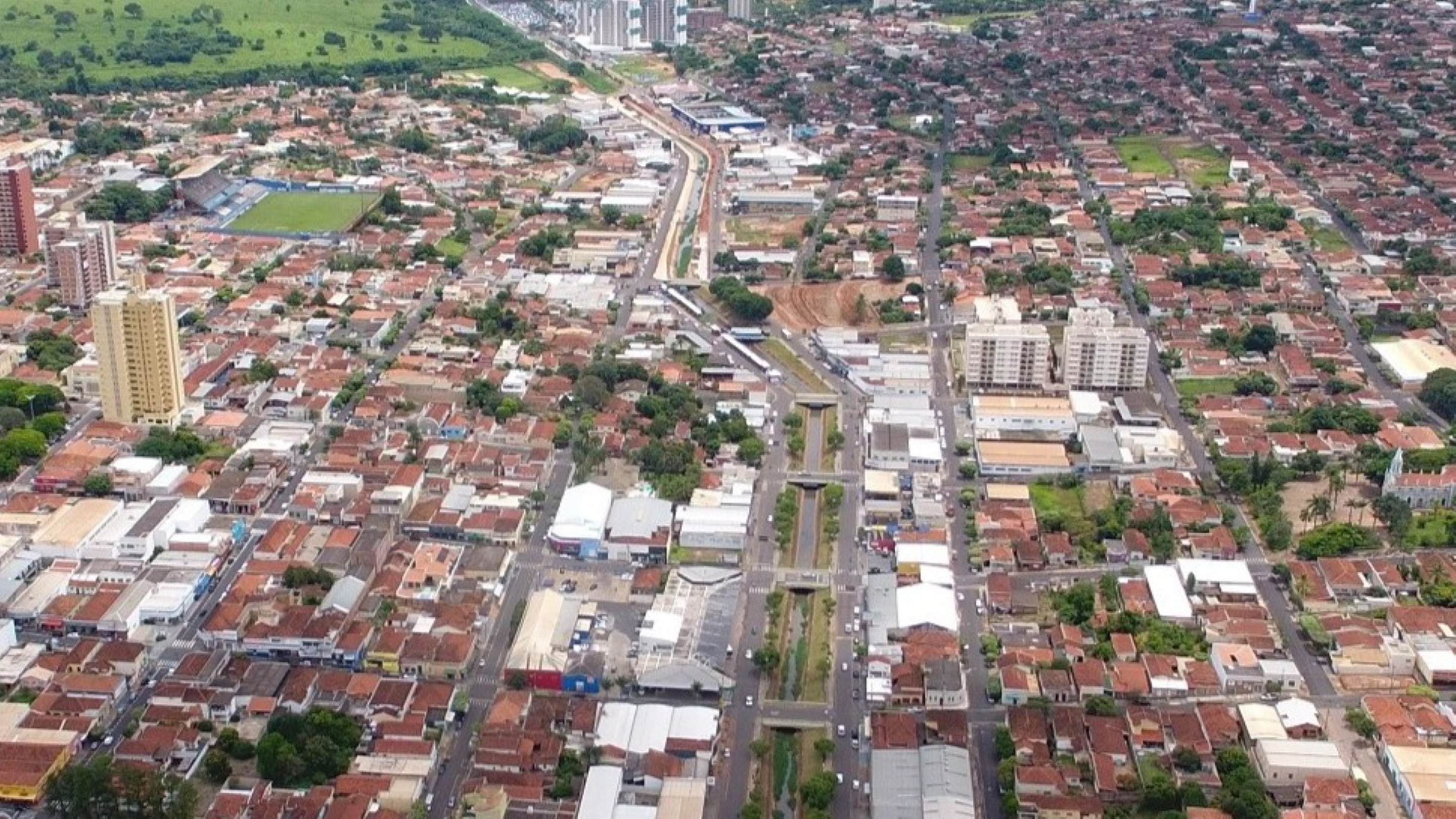 Olímpia tem feriado em 02/03/2026 e isso pode virar emenda perfeita, mas só se você planejar o básico antes