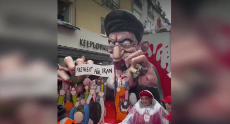 No carnaval alemão, foliões satirizam – não adulam – políticos