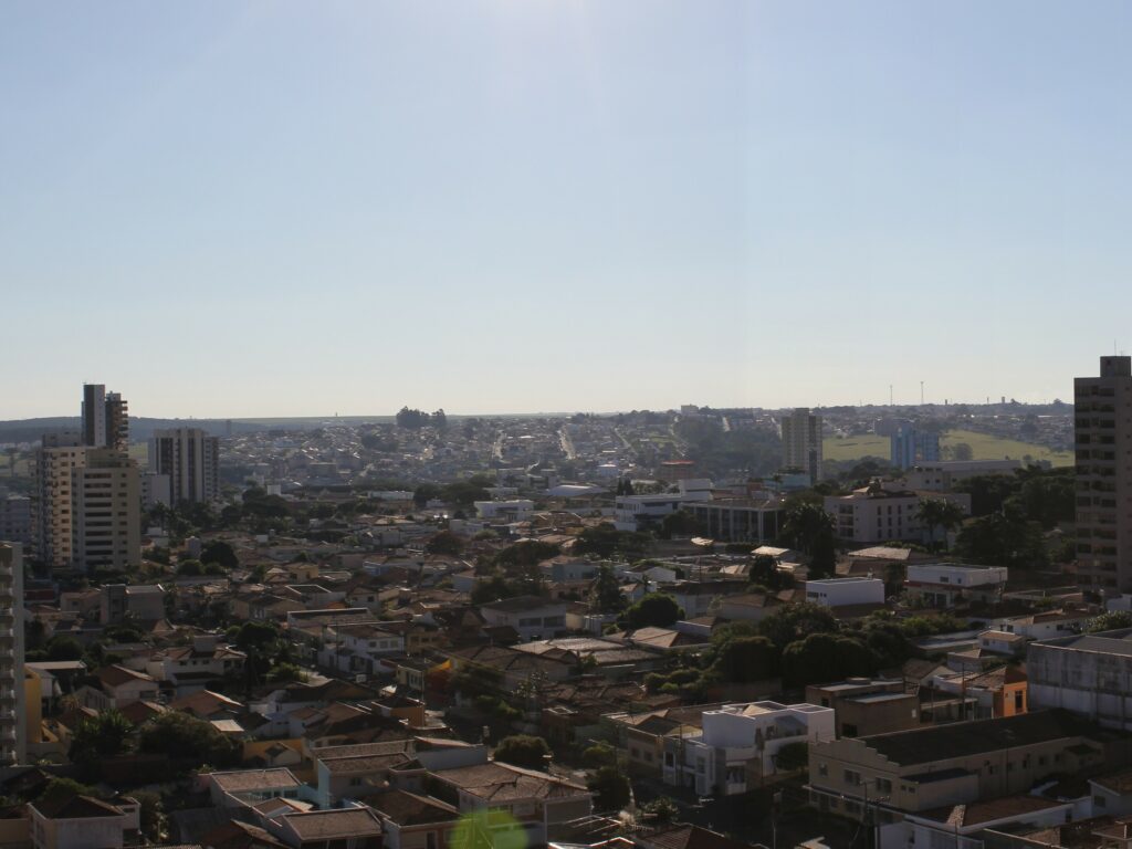 A Capital Nacional da Tecnologia: a cidade do interior com 1 doutor a cada 100 habitantes impressiona com qualidade de vida expecional