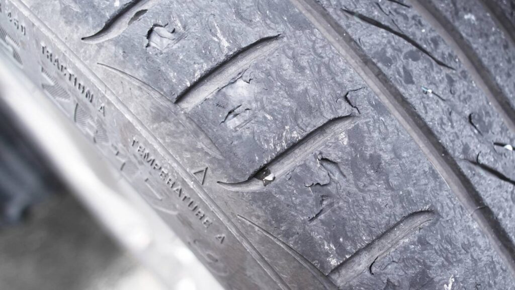 Pneu de carro careca