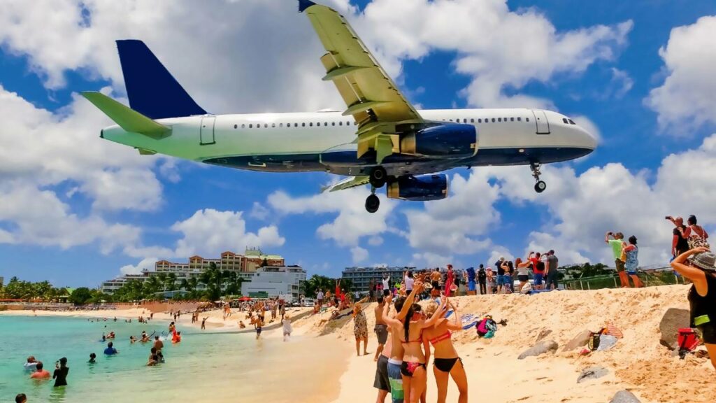 As praias mais únicas do mundo que desafiam padrões e surpreendem até viajantes experientes