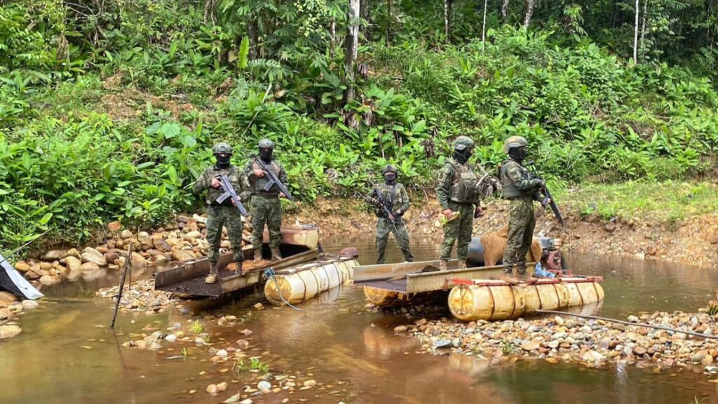 Rios contaminados com cianeto e outros elementos causaram a suspensão das plantas que processam minerais em El Oro