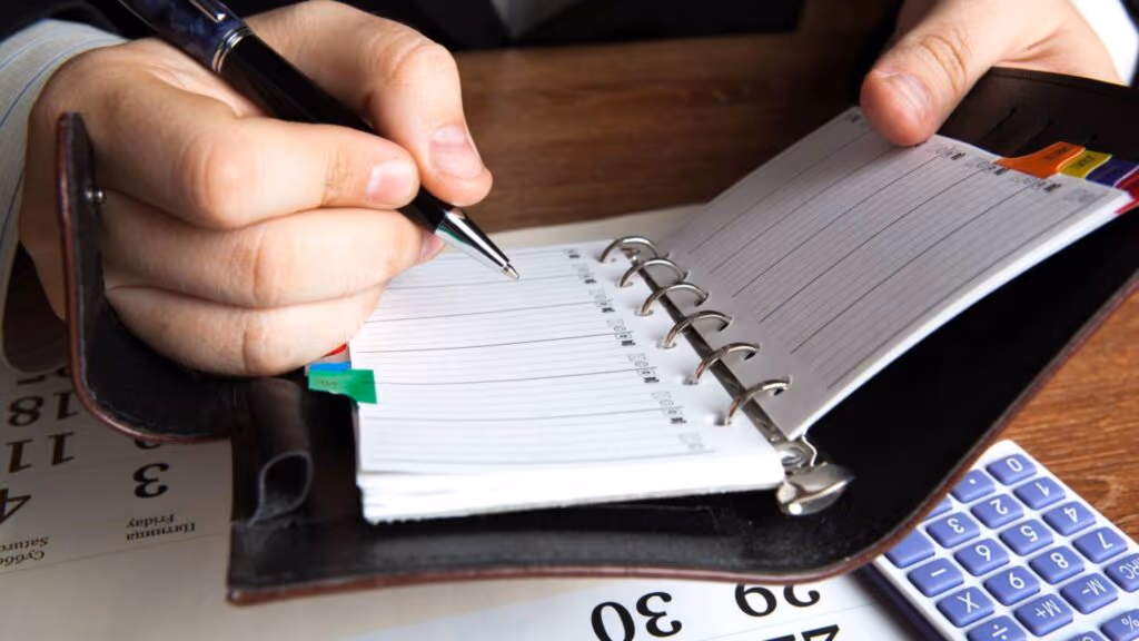 Se você ainda escreve suas listas de tarefas à mão, a psicologia diz que tem esses traços de personalidade