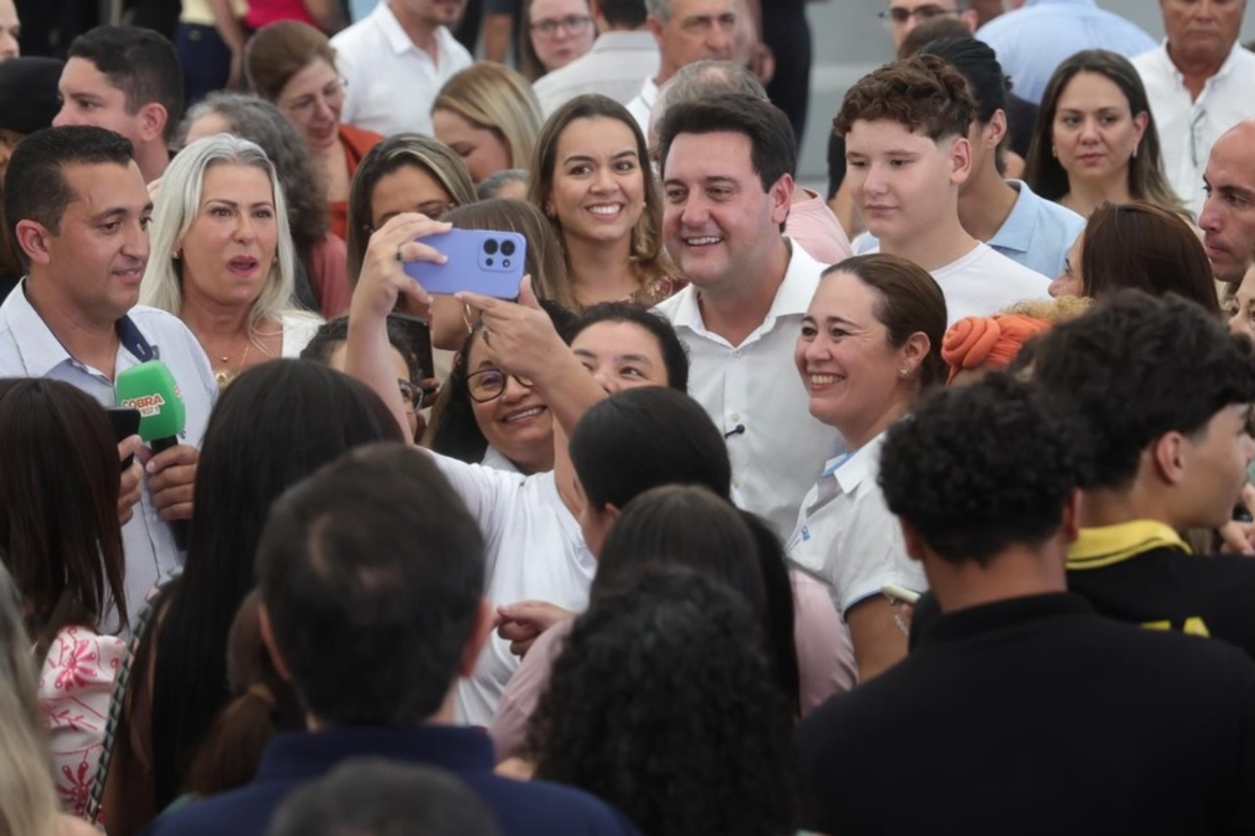 Crusoé: Ratinho Jr. à frente de Caiado e Leite, aponta Quaest