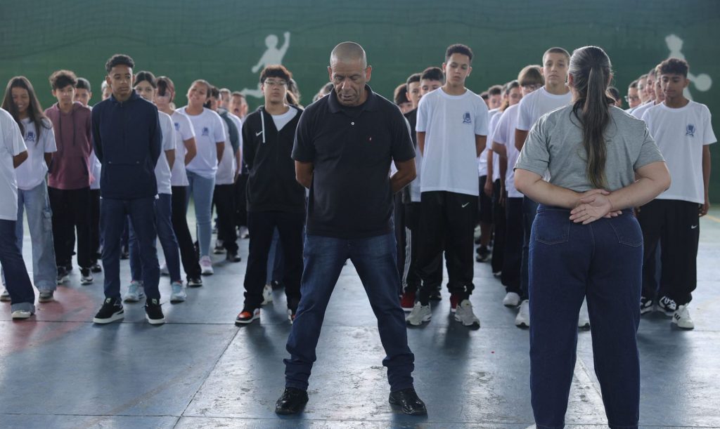 Governo de SP inicia modelo cívico-militar em cem colégios estaduais
