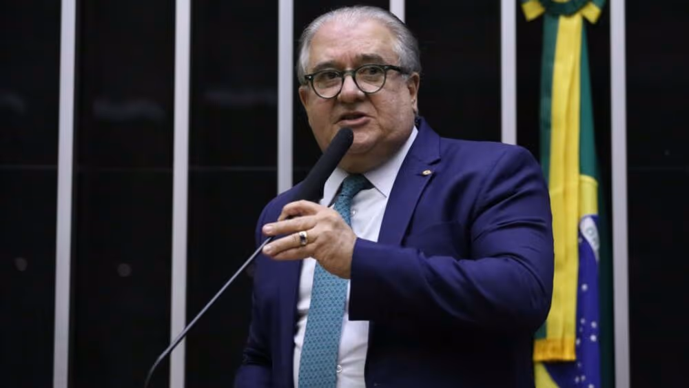 Relator de regulamentação do trabalho por app vira líder do Republicanos na Câmara