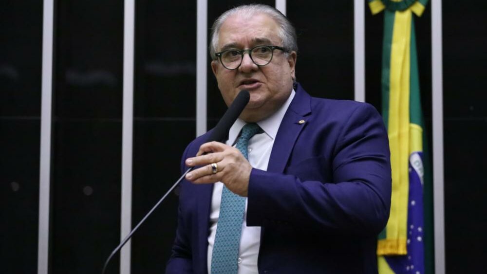 Relator de regulamentação do trabalho por app vira líder do Republicanos na Câmara