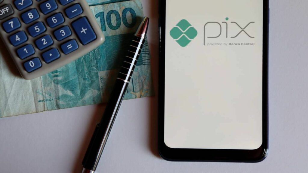 Bancos fecham dia 15/04