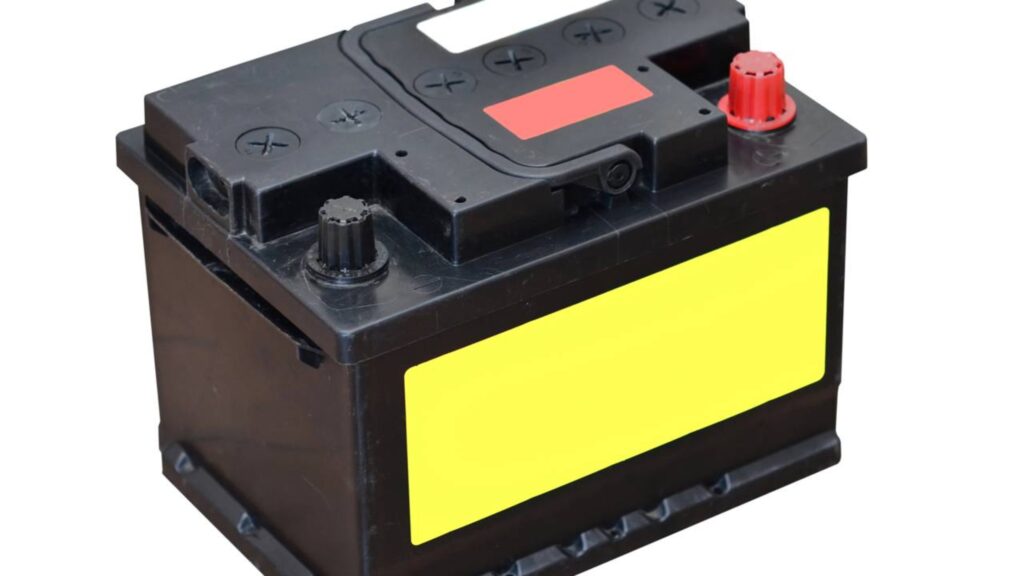 Apagão inesperado? Veja como ter luz em toda a casa usando bateria de carro
