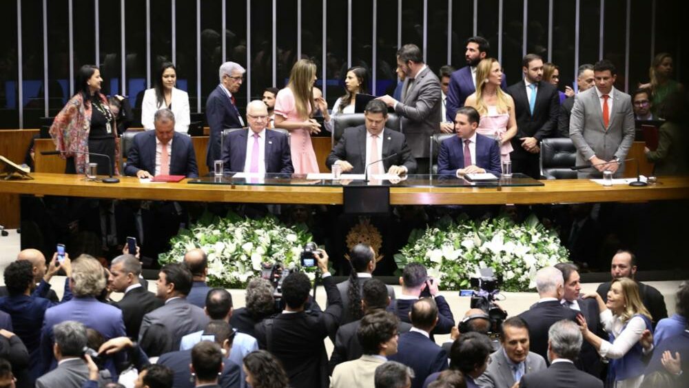 Em mensagem ao Congresso, Lula defende PEC da Segurança e fim da escala 6×1