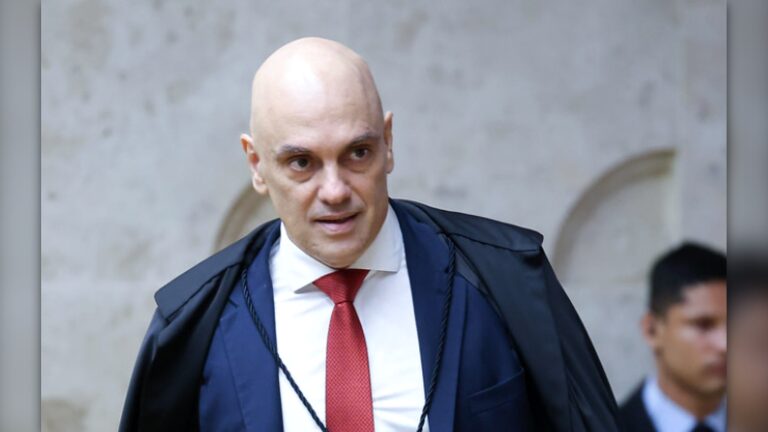 Crusoé: Moraes convoca o STF Futebol Clube