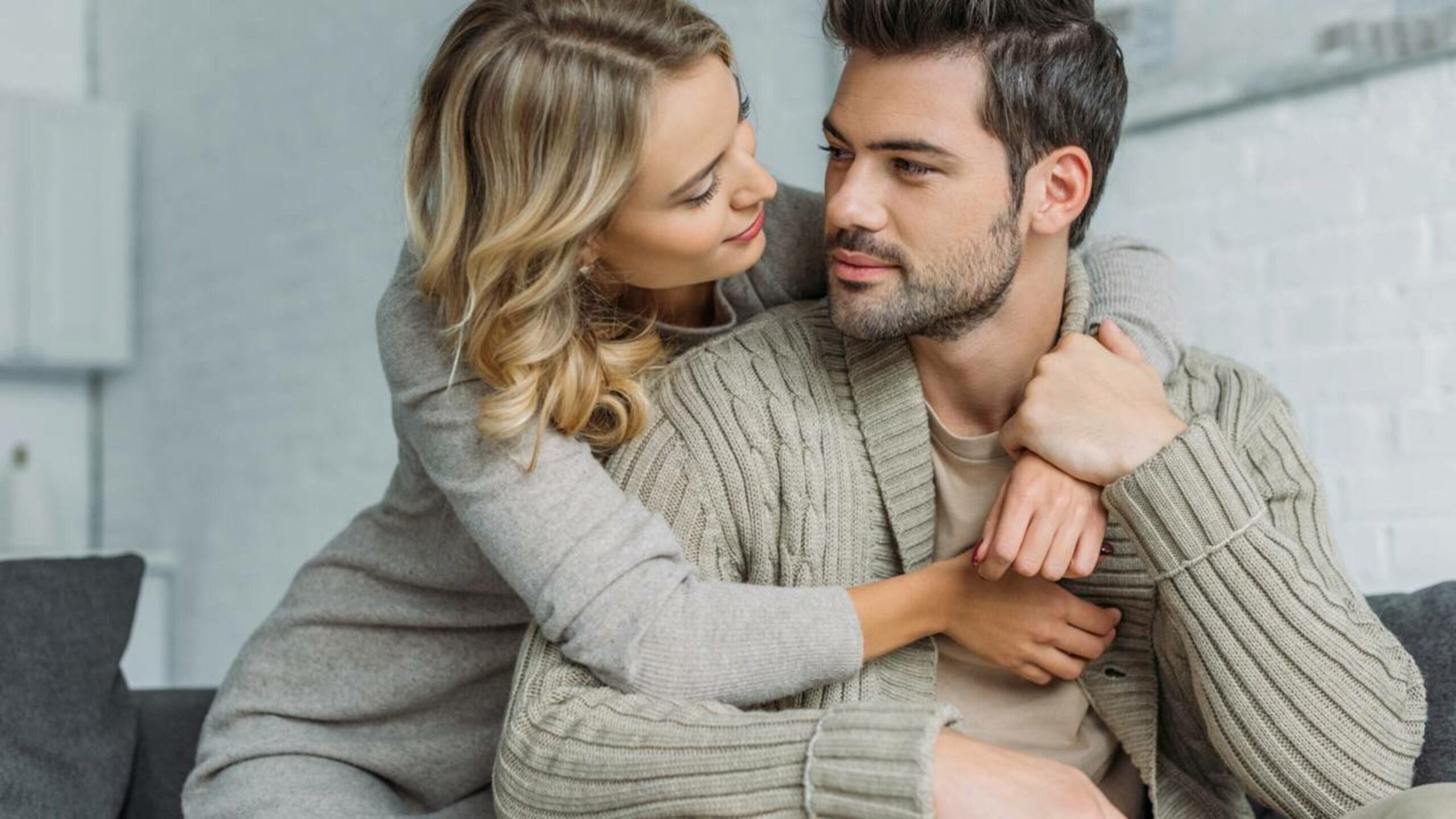 Casais que realmente se amam nunca fazem isso em um relacionamento