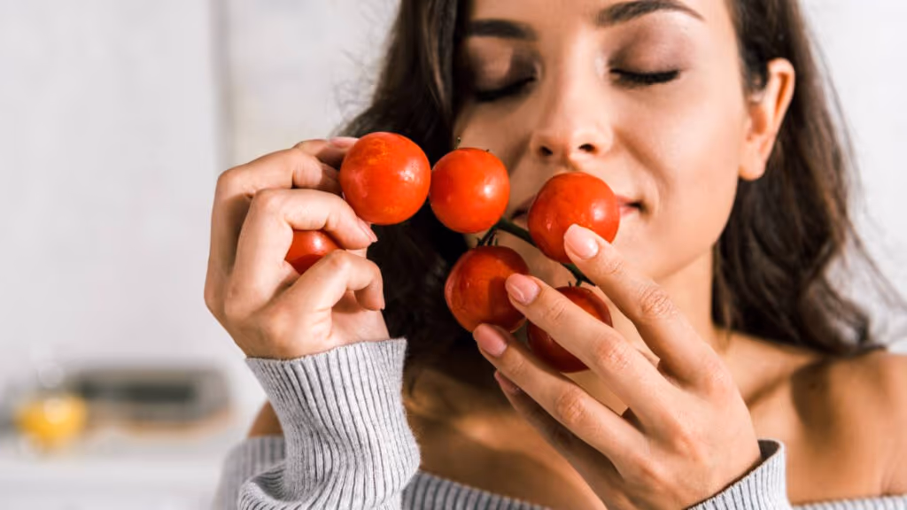 Comece a comer 1 tomate por dia e observe mudanças importantes no seu organismo