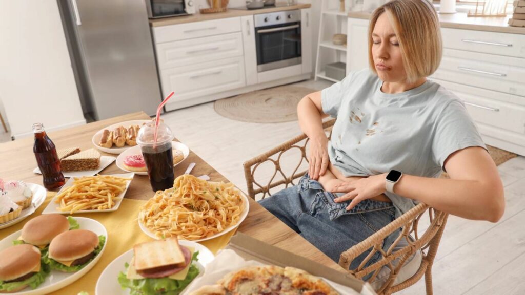 Como reconhecer sinais de compulsão alimentar antes que a saúde mental seja afetada