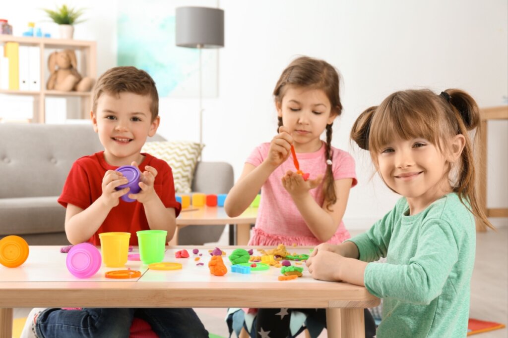 Infância em risco: como as telas estão sufocando o imaginário infantil