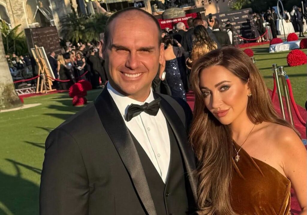 “Eduardo Bolsonaro não está bem”, diz esposa