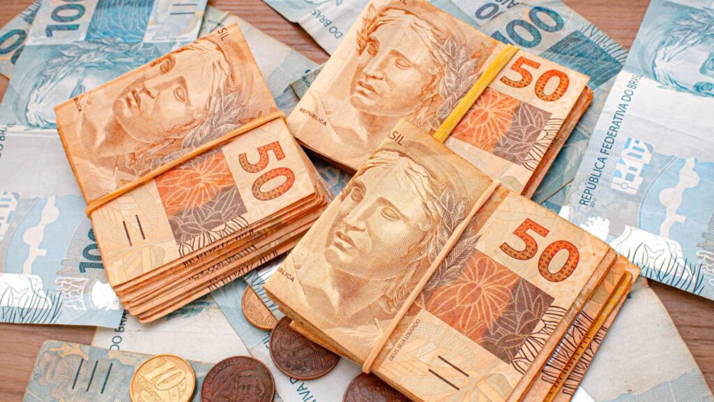 Regra dos 7 dias para economizar dinheiro que transformou uma vida aos 55 anos