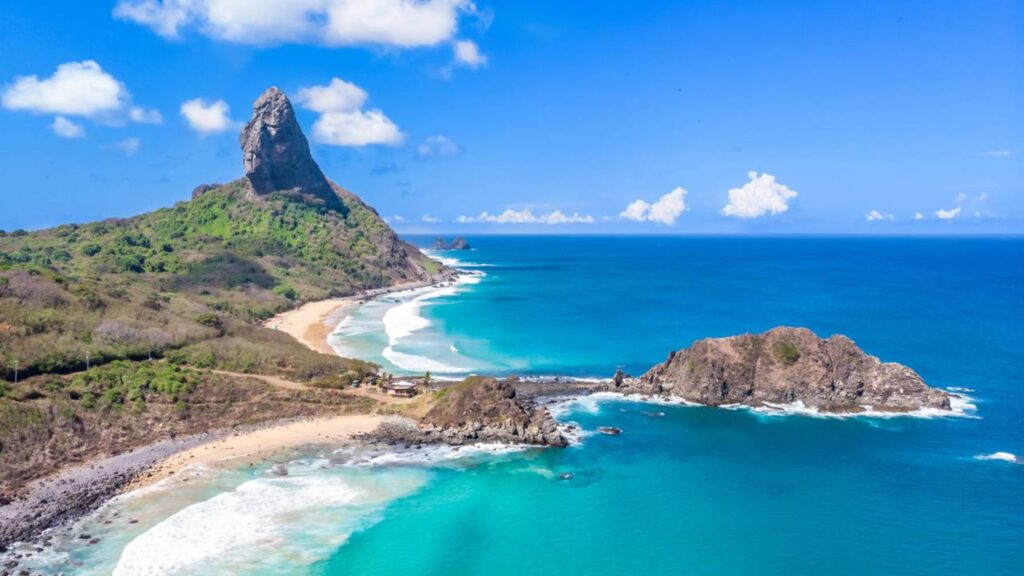 Por que é proibido nascer em Fernando de Noronha e o que está por trás dessa regra curiosa