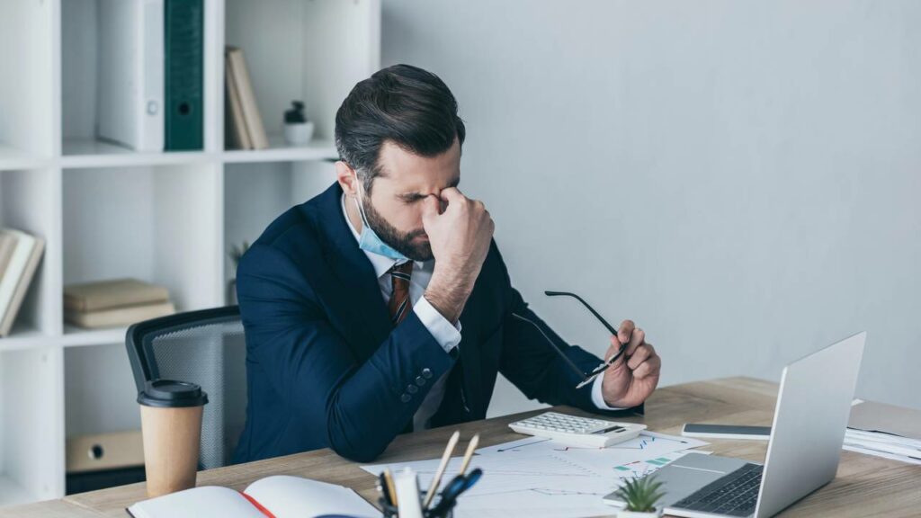 Napoleon Hill, escritor americano: "A maior barreira para o sucesso é o medo do fracasso."