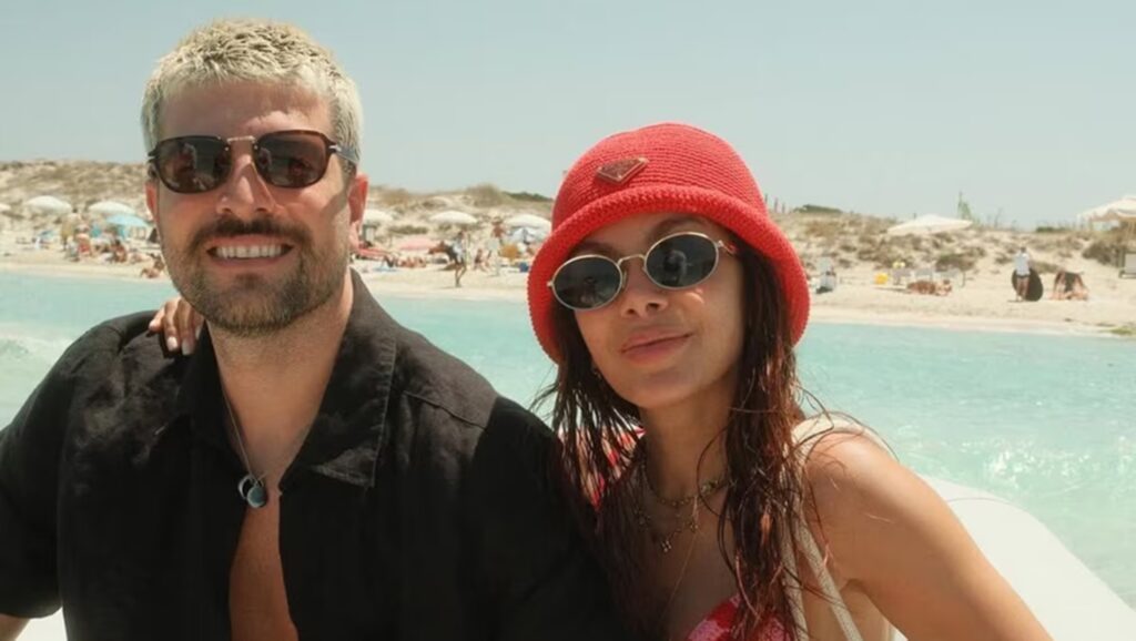 Anitta culpa ‘rotina intensa’ por fim de mais um relacionamento