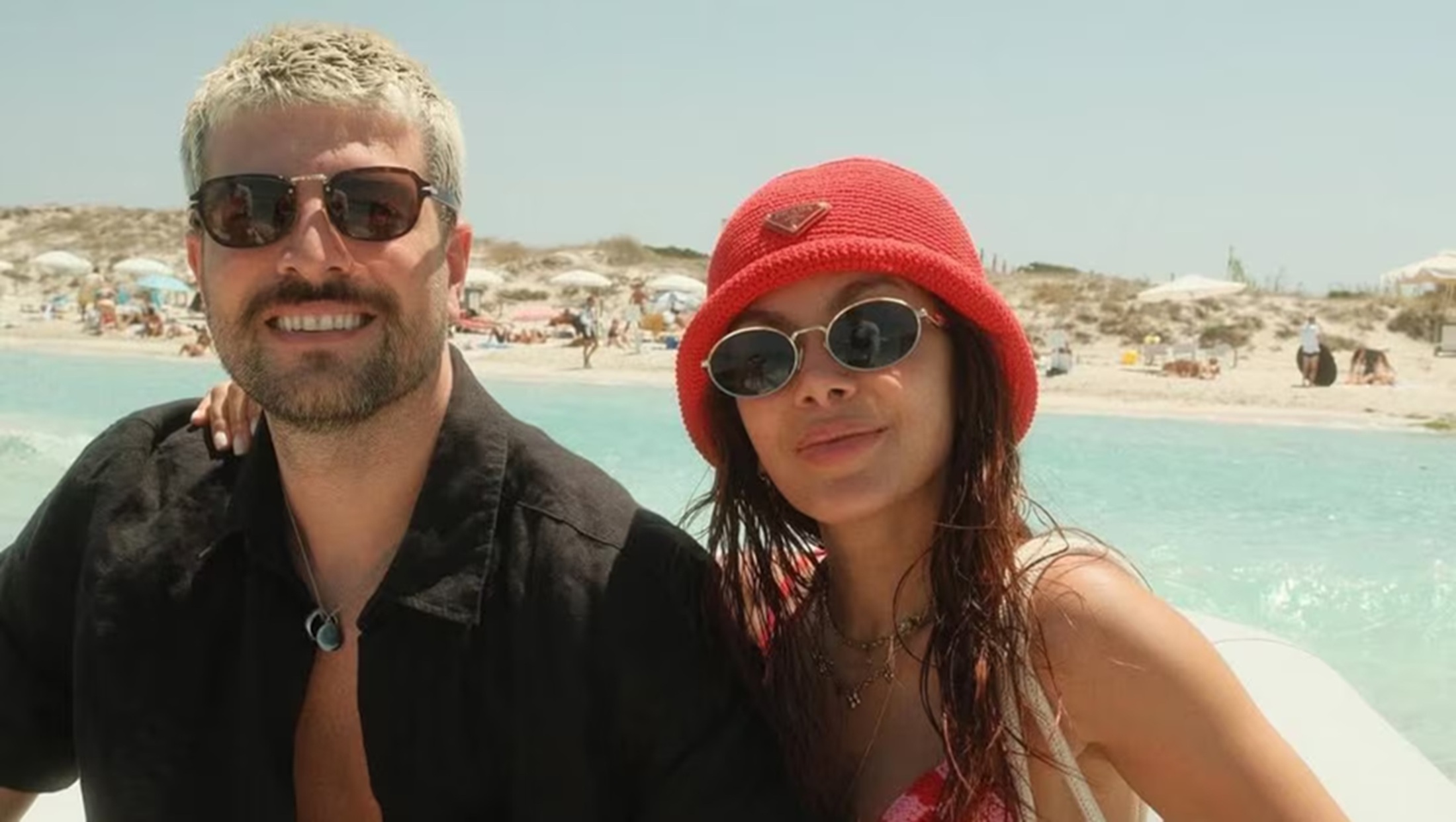 Anitta culpa ‘rotina intensa’ por fim de mais um relacionamento