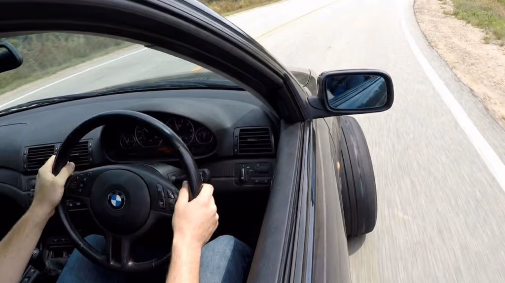 Alinhou a direção e o carro ainda puxa? O motivo geralmente não é o alinhamento