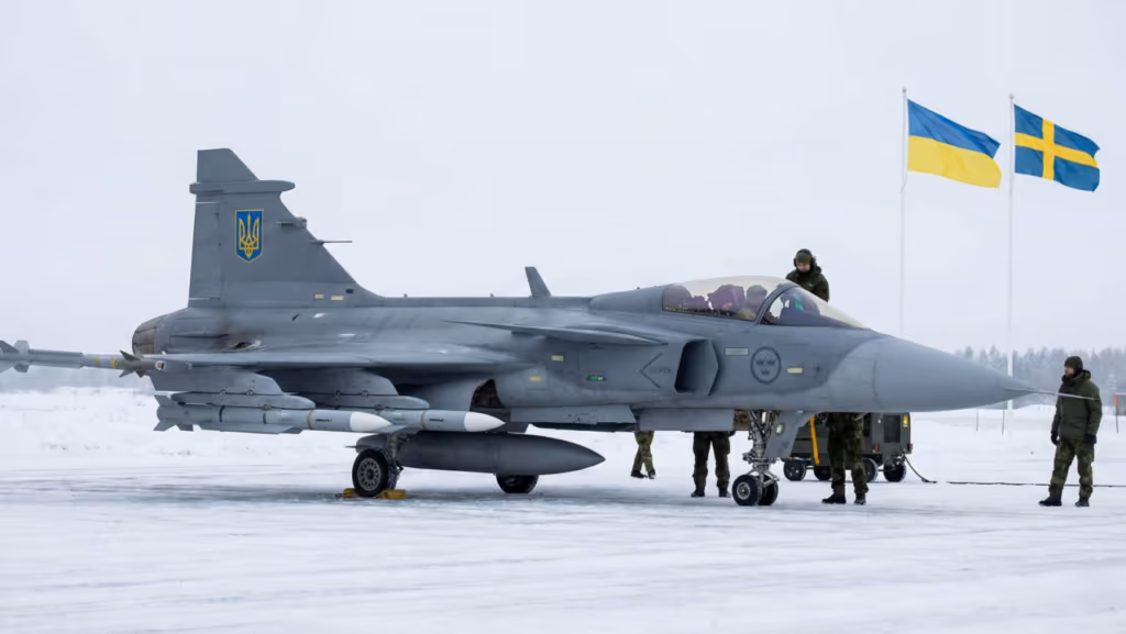 Suecia negocia envio de mísseis Meteor para equipar caças Gripen da Ucrânia