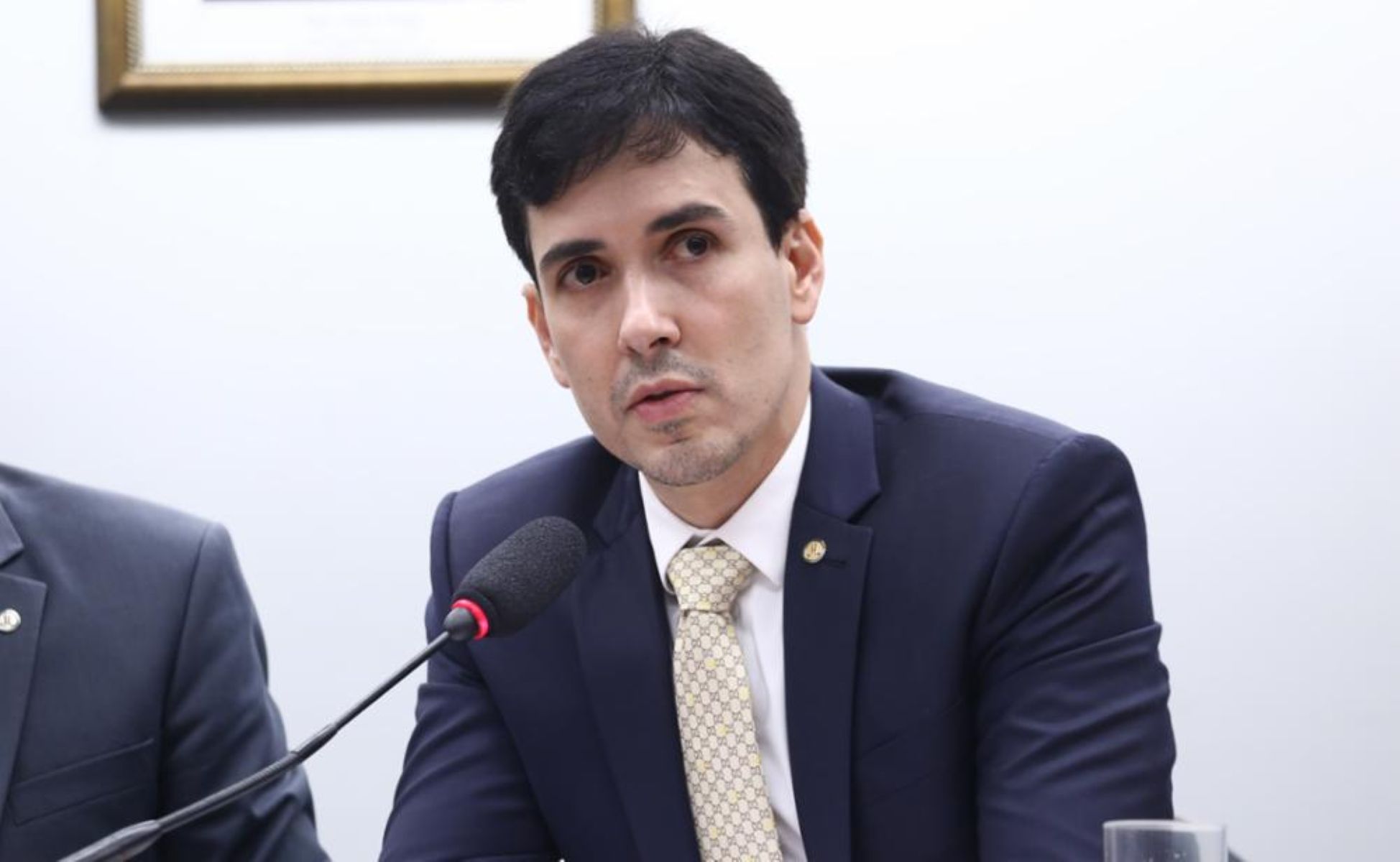 PF apreende jatinho de deputado investigado por fraudes no INSS