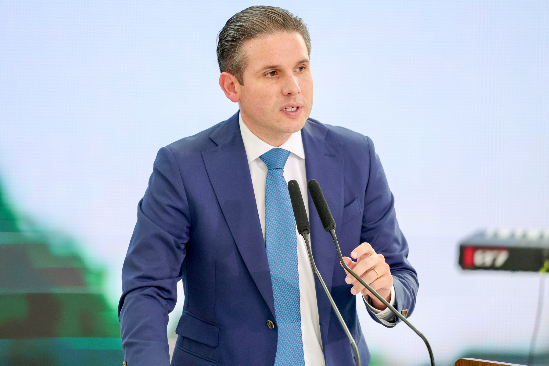 Crusoé: Motta sai em defesa de Dias Toffoli