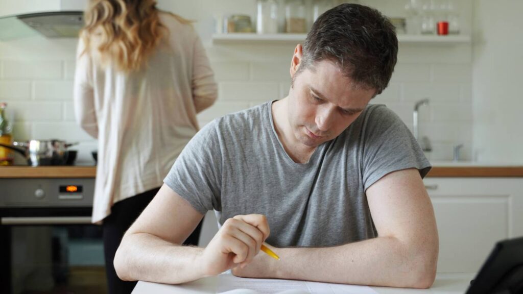 Quando seus filhos não ligam mais para você, faça isso imediatamente segundo a psicologia de Freud