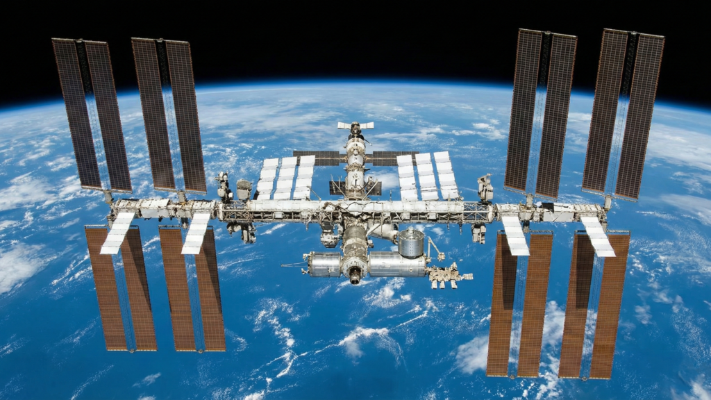 A Estação Espacial Internacional pode não cair em 2030: a ideia de “porto orbital” voltou e divide a NASA