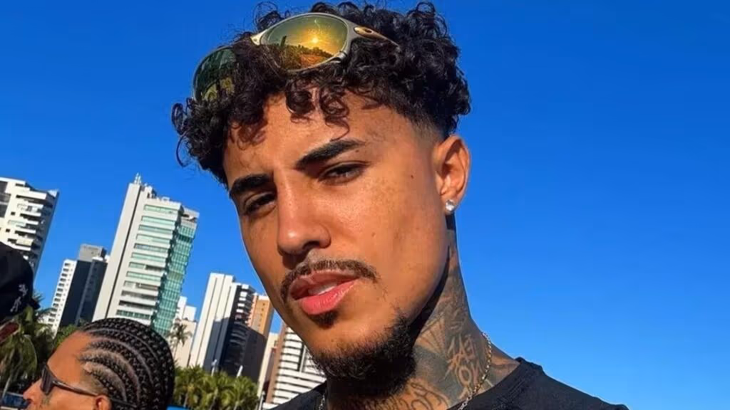 Com apenas 31 anos, MC Livinho anuncia pausa na carreira