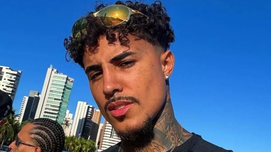 Com apenas 31 anos, MC Livinho anuncia pausa na carreira