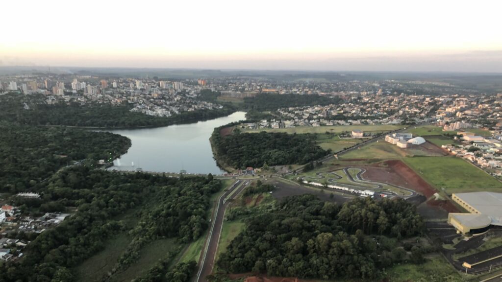 Cascavel oferece serviços, comércio e espaços de lazer //