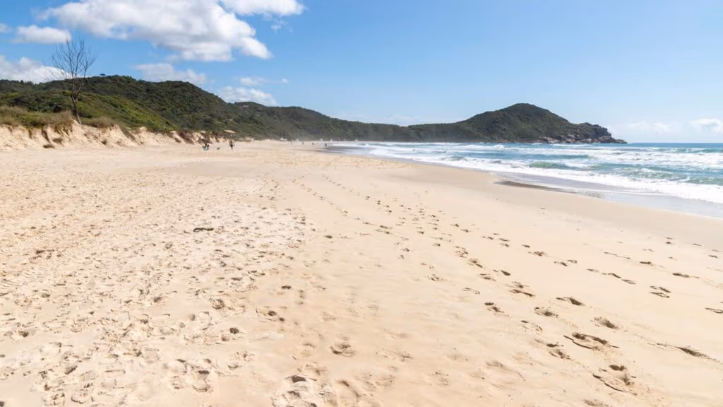 A única praia brasileira no Clube das Baías Mais Belas do Mundo e também reconhecida pelo The Guardian