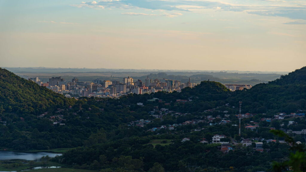 A cidade que impressiona com qualidade de vida e é o berço dos dinossauros mais antigos do mundo, reconhecida pelo Guinness