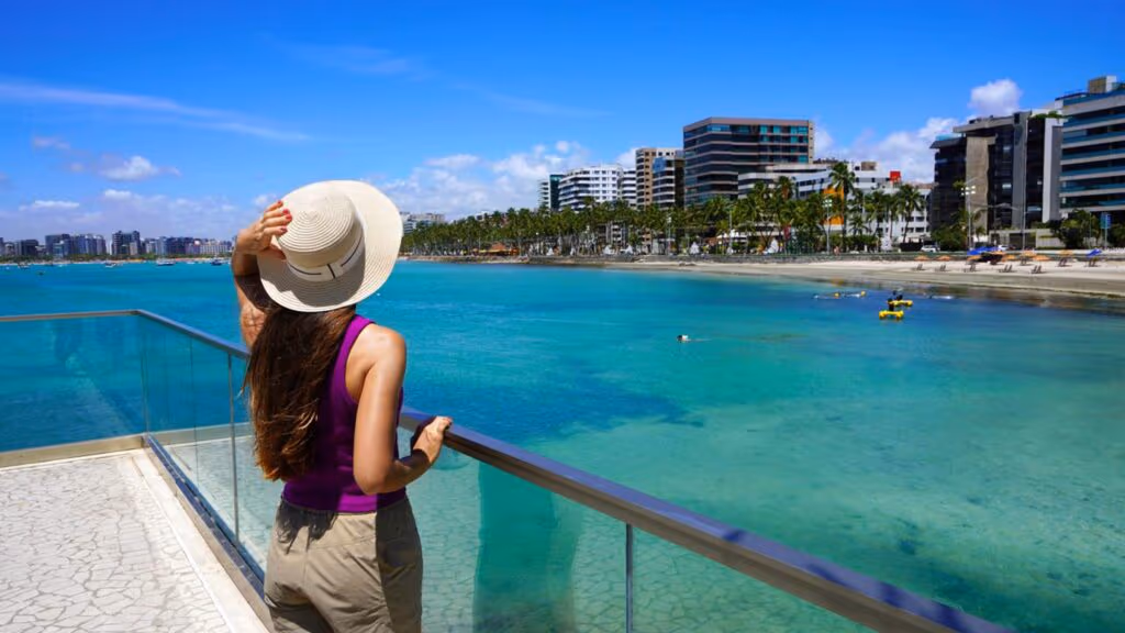 O “Caribe Brasileiro” com a orla mais cobiçada e águas cristalinas em tom esmeralda e qualidade de vida