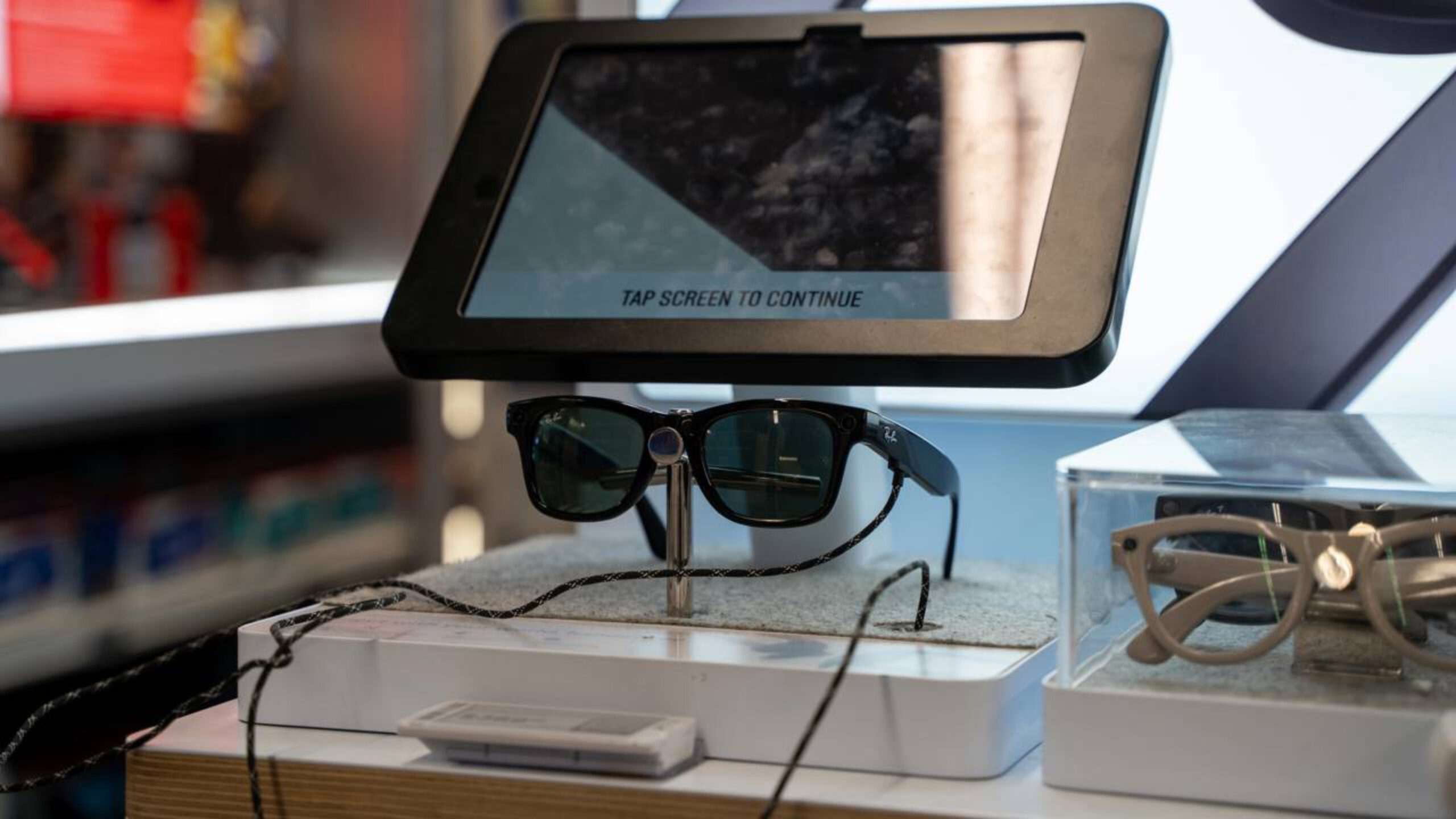 O óculos inteligente com câmera que está chamando atenção e mudando a forma de gravar