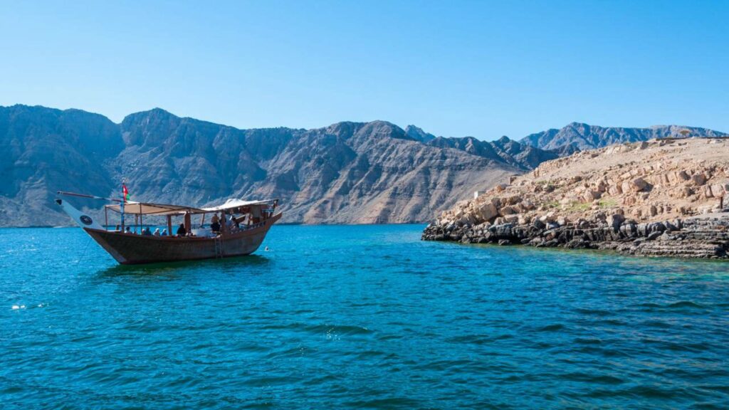 Esse país árabe tem praias desertas e ninguém vai para lá