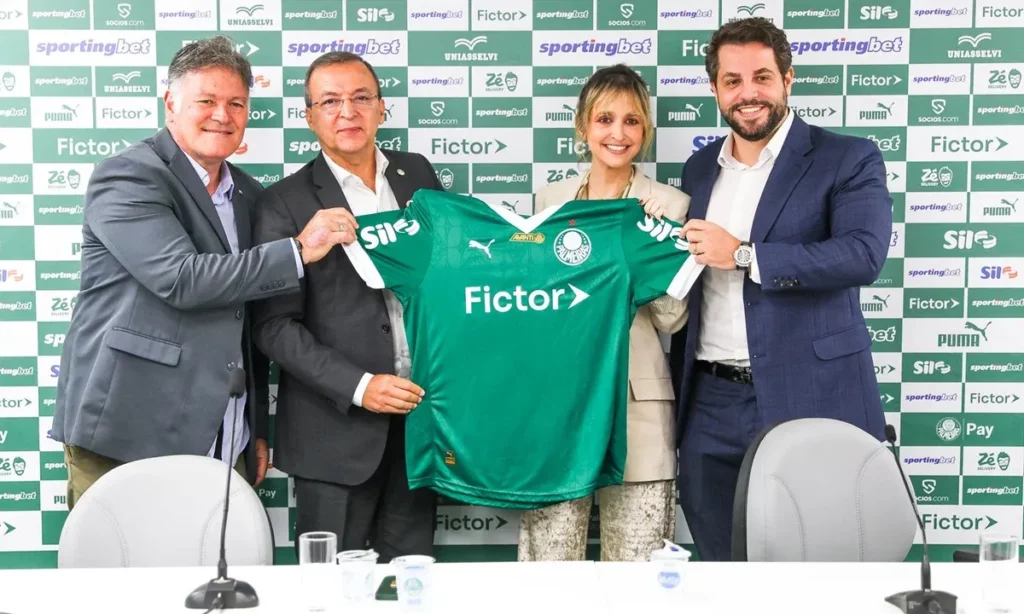 Palmeiras rescinde contrato milionário com patrocinador após pedido de RJ