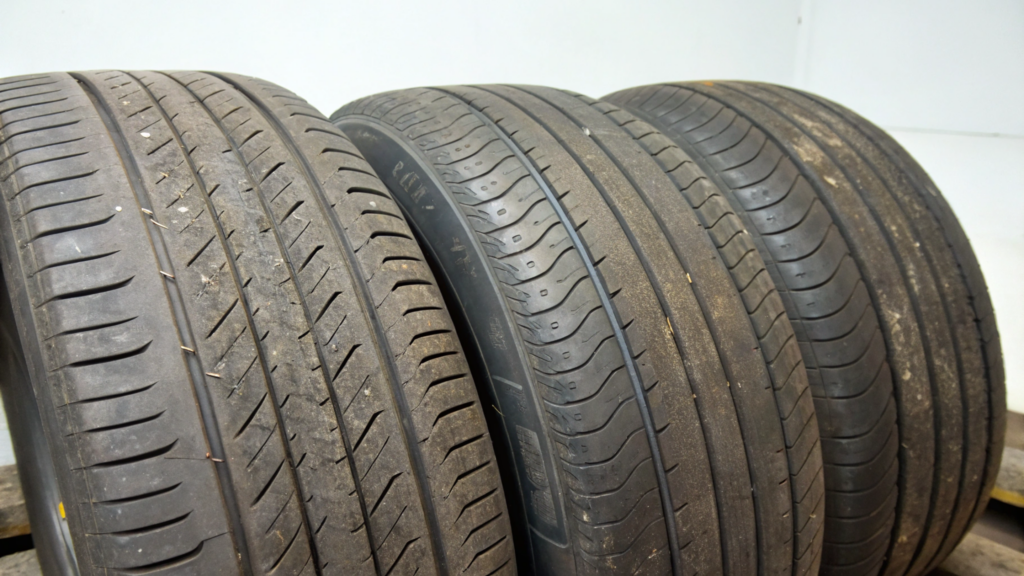 Desgaste nos pneus do carro indica troca urgente e muitos motoristas só percebem quando já é tarde