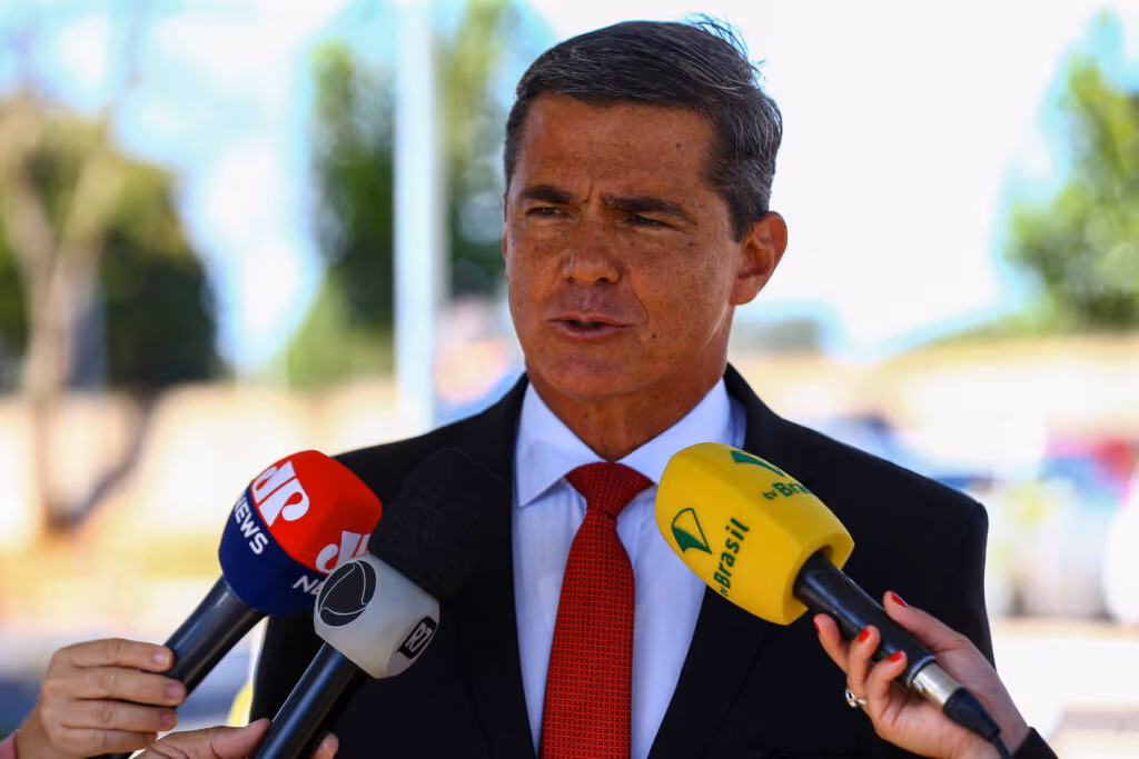 Moraes manda Exército informar se general condenado pode receber visita íntima