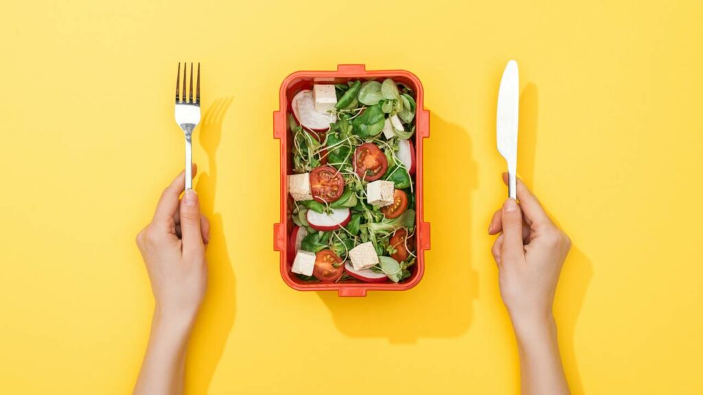 O que acontece com o corpo se você comer apenas uma vez por dia